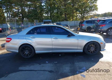 2010 Mercedes-Benz E 350 4Matic из США, поврежденный, VIN WDDHF8HB7AA065077